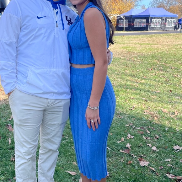 Blue sweater set - Picture 3 of 3